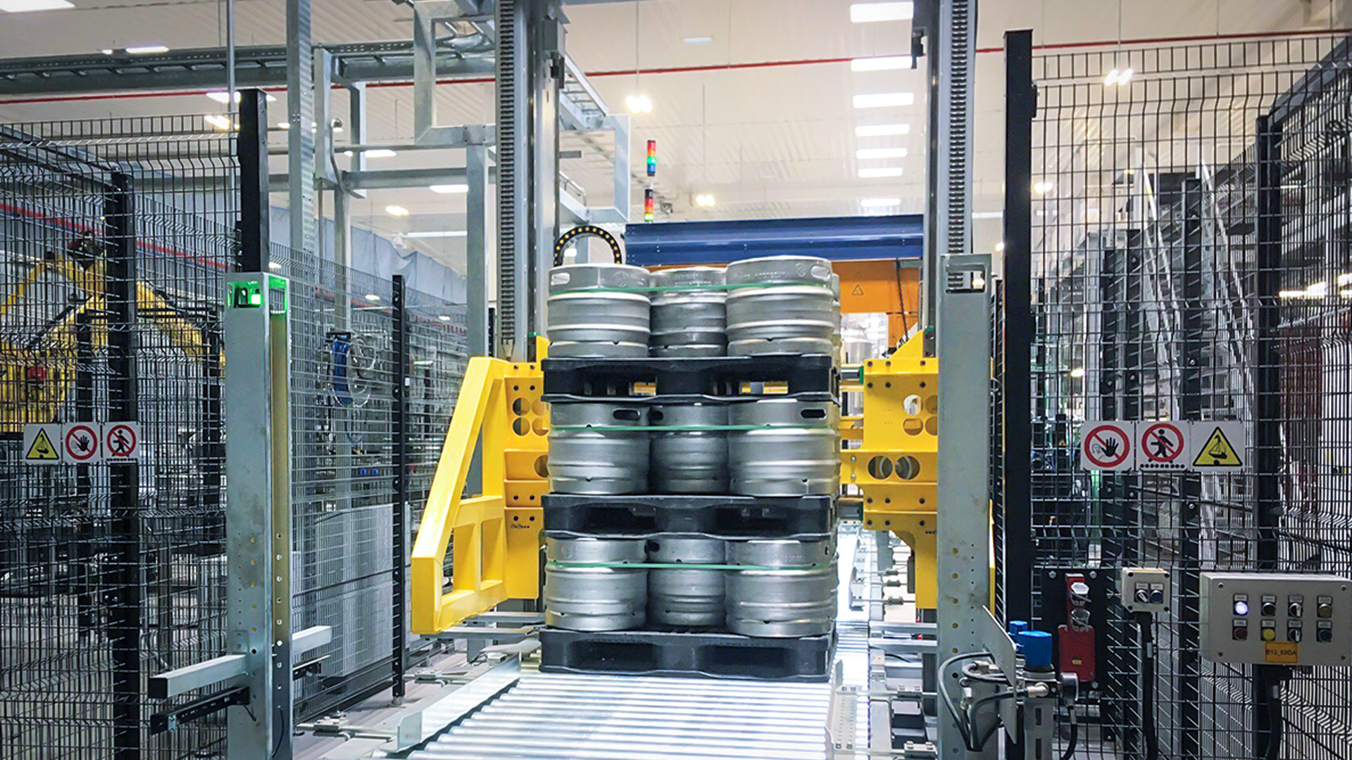 PALLET DESTACKERS AND STACKERS