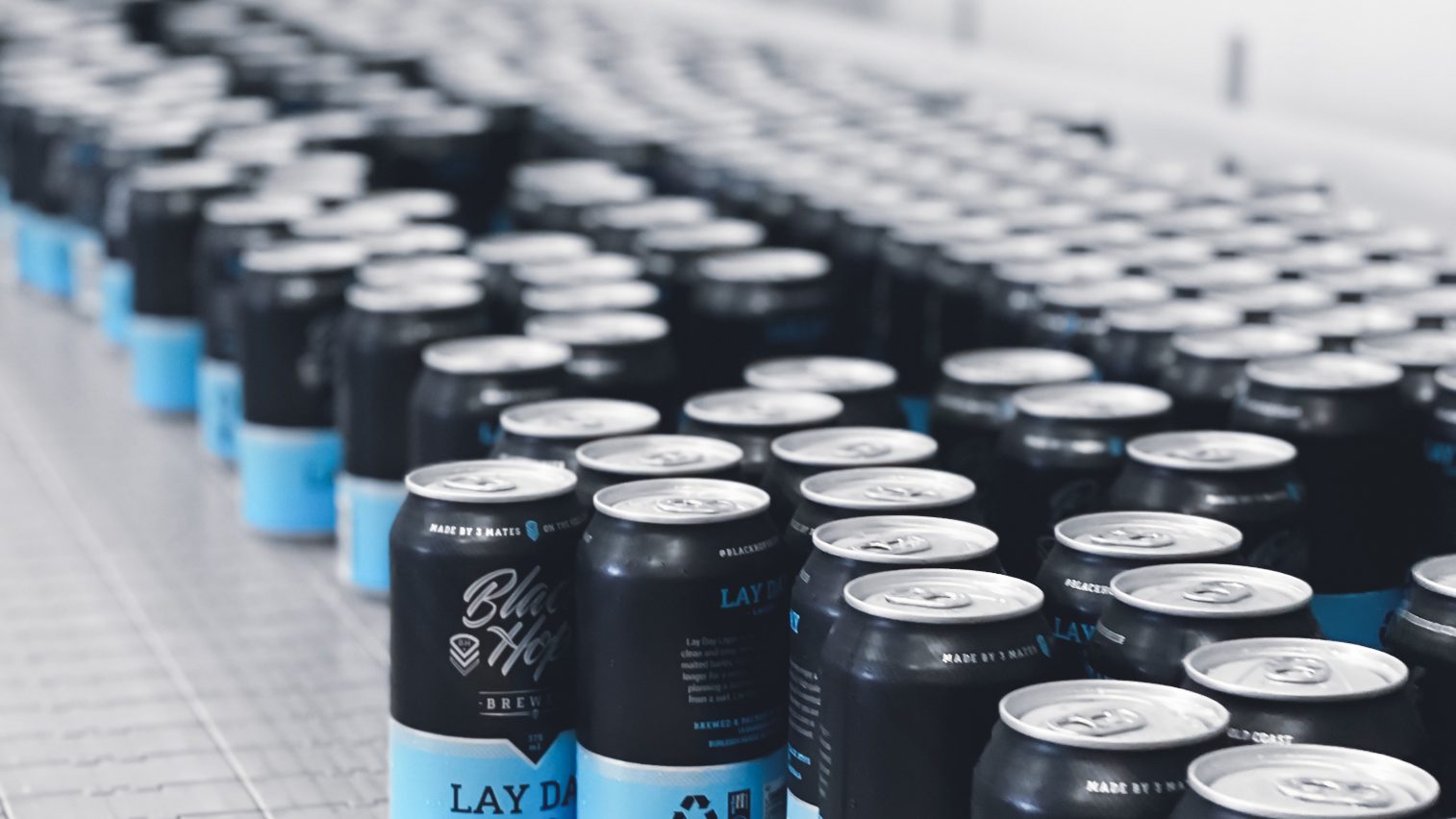 Línea de llenado de cerveza enlatada para Black Hops