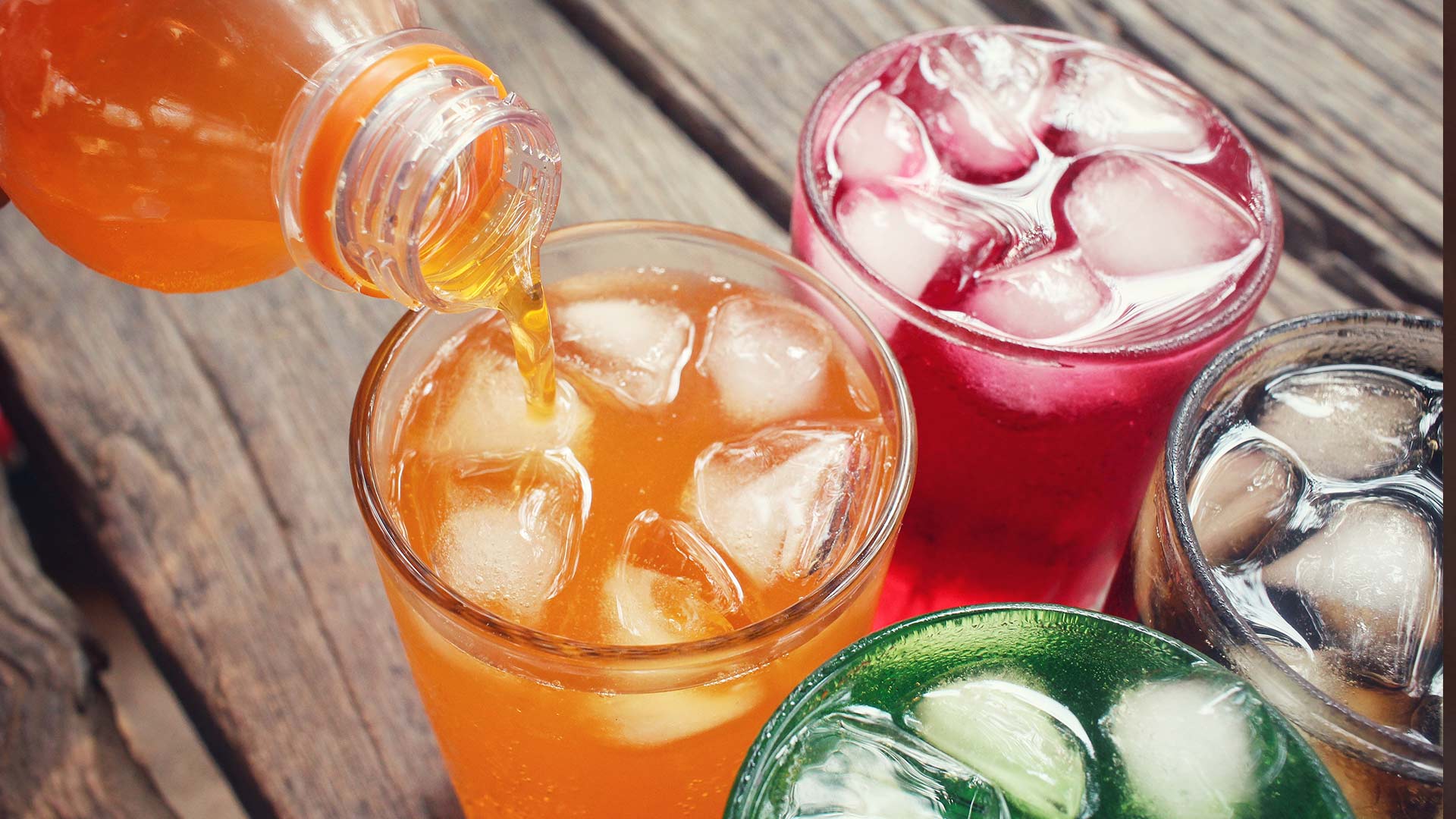 en CFT - Beverage production lines - Drink Types - Soft drinks